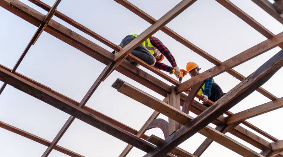 Professional New roof installation in Lewistown, IL